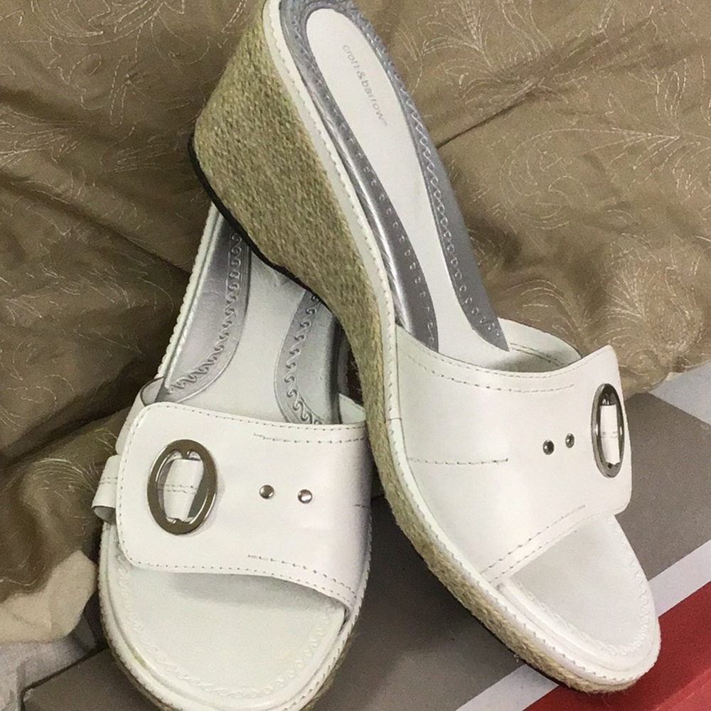 Sandals - Picture 2 of 2